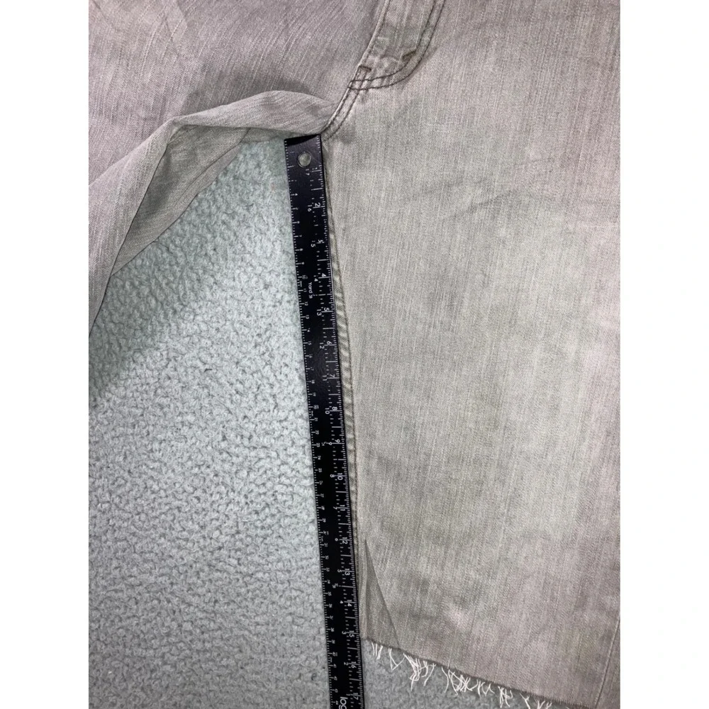 Levis stain back